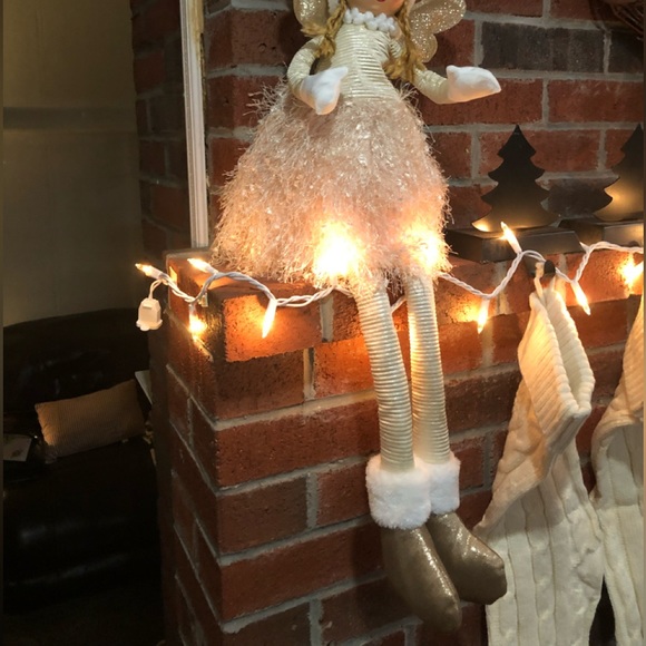 Snow Angel Shelf Sitter. - Picture 3 of 3